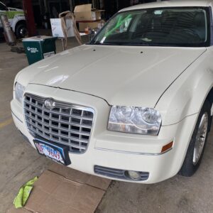 2010 CHRYSLER 300C AIR CLEANER - 137353